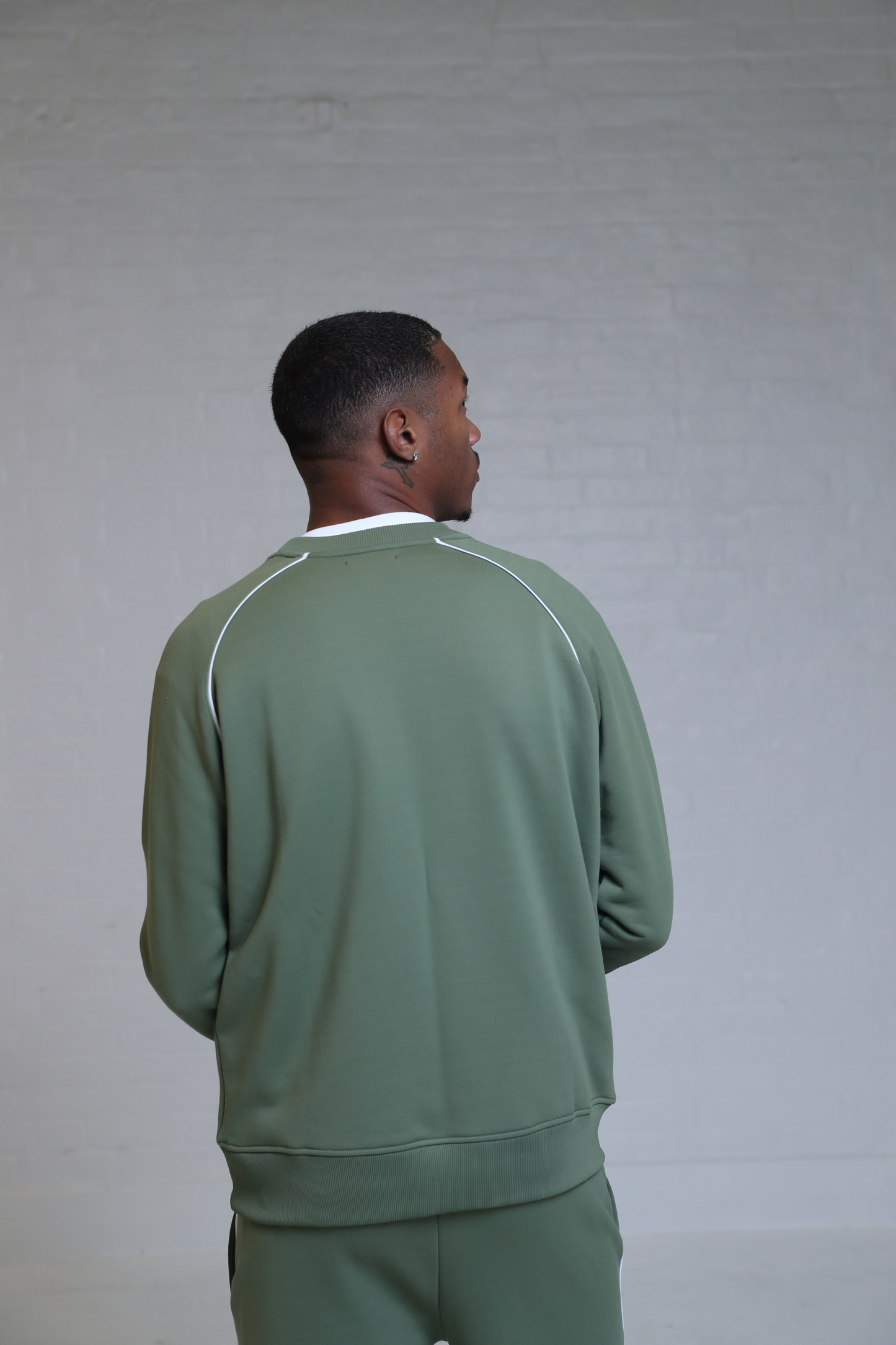 GREEN- ELEVATED EDGE - SWEATER