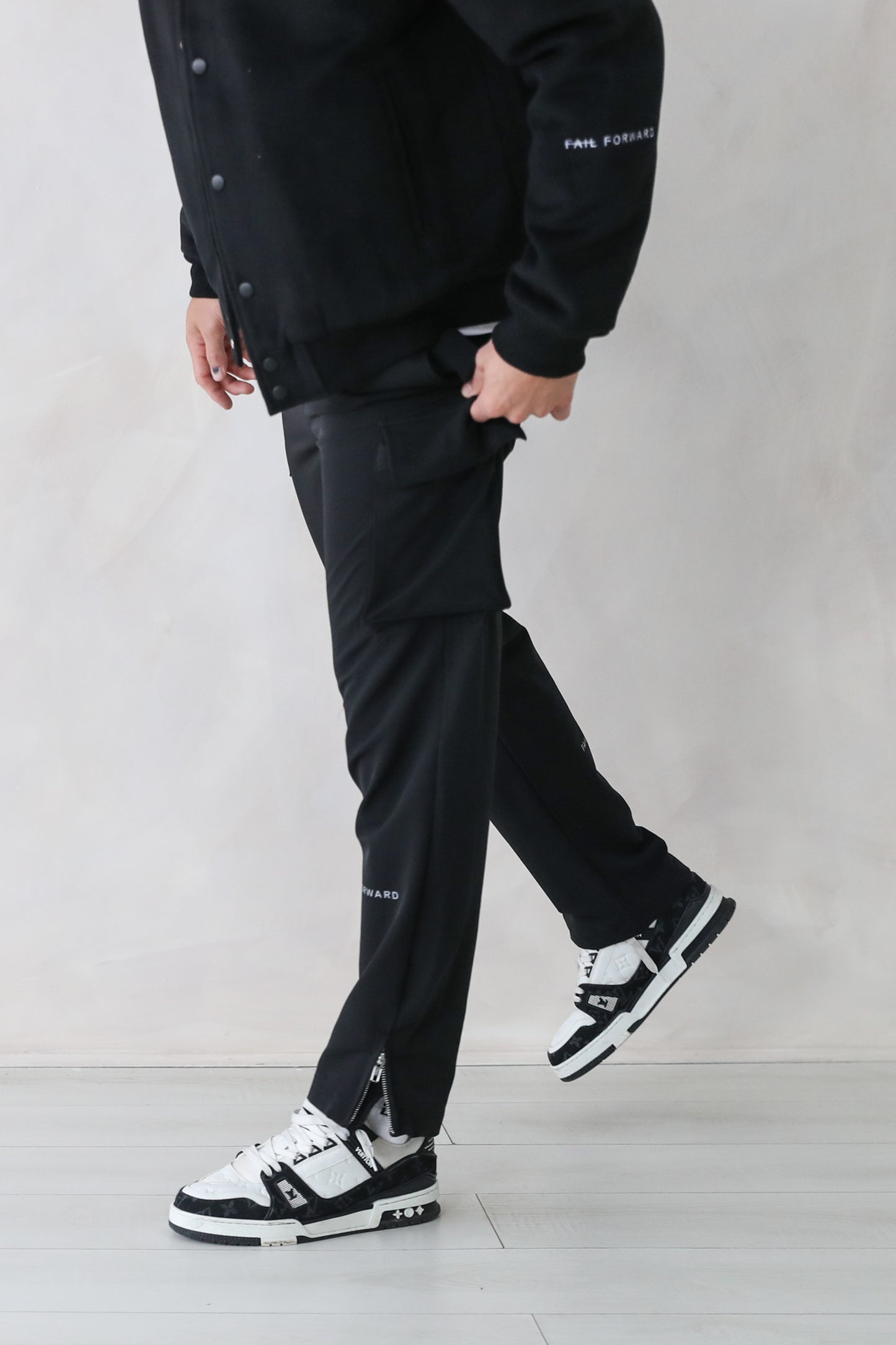 NOIR - STRAIGHT CUT CARGO