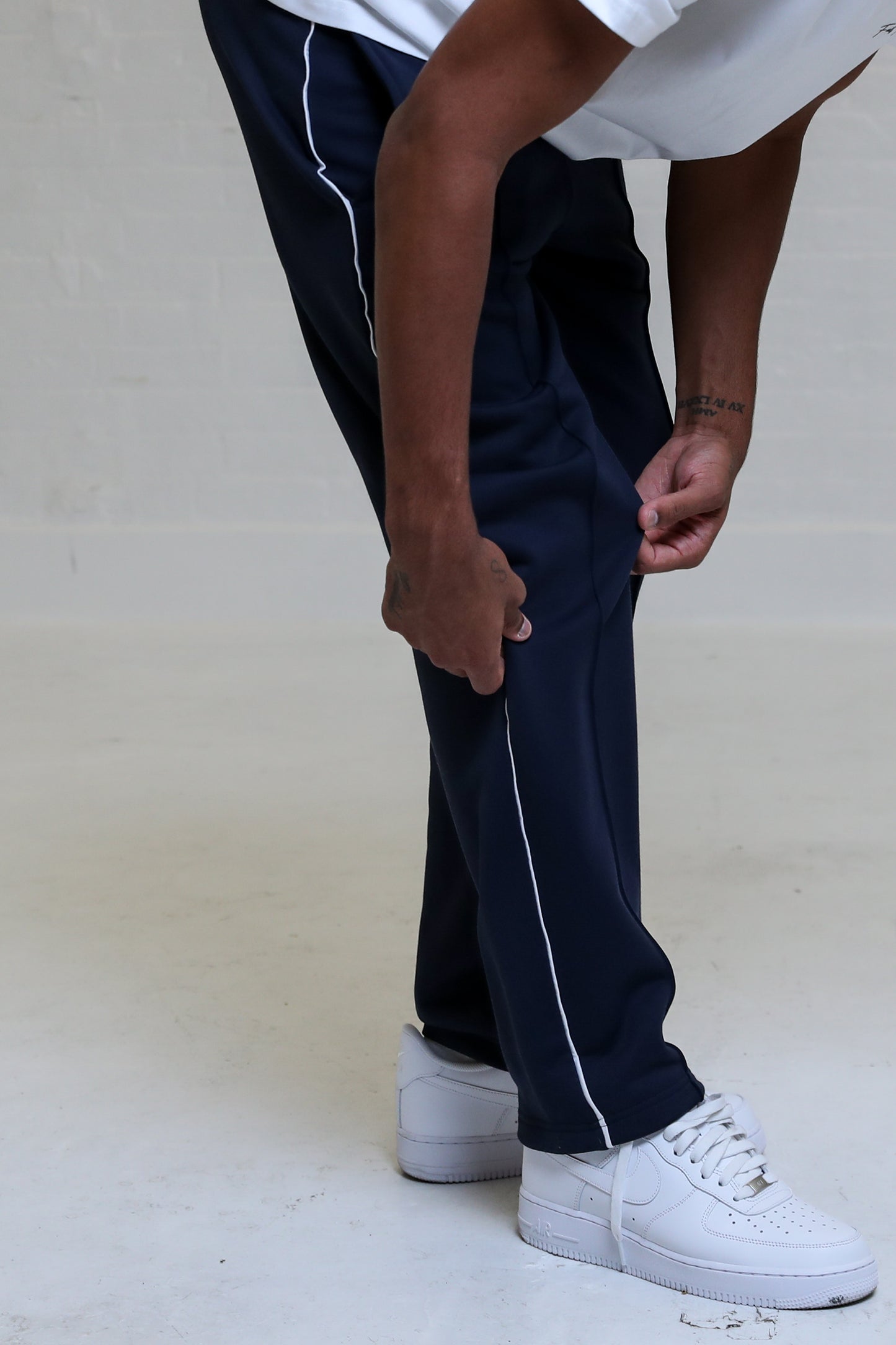 NAVY - ELEVATED EDGE - JOGGER