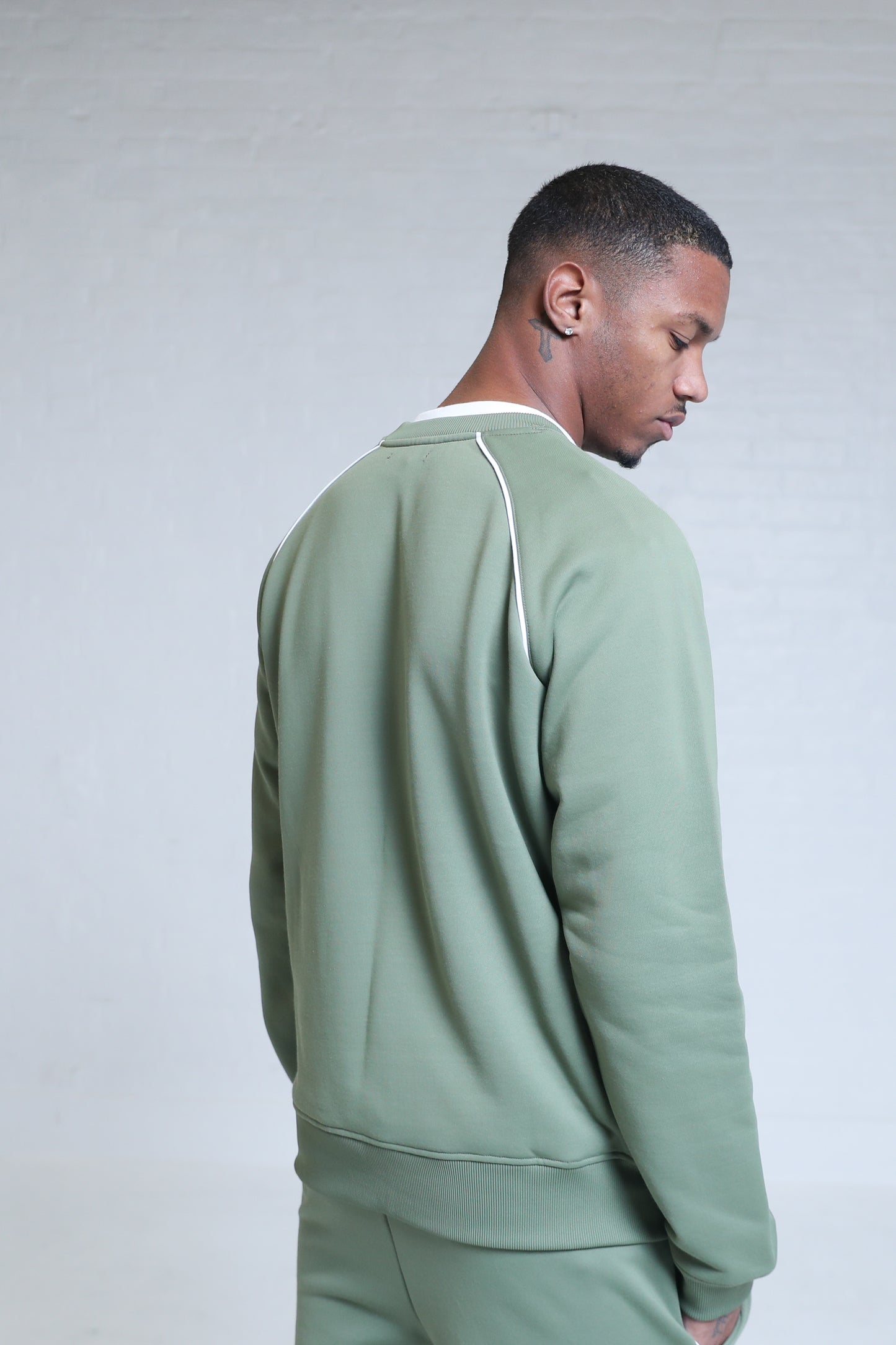 GREEN- ELEVATED EDGE - SWEATER