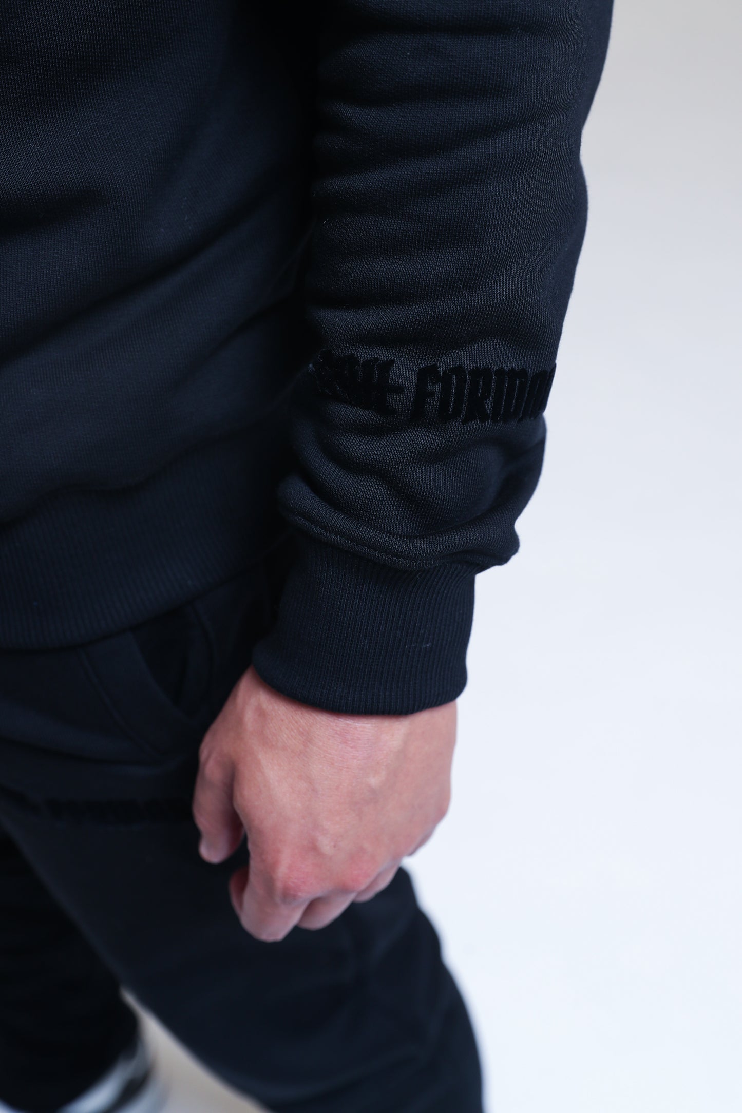 PIRA - NOIR SWEATSHIRT