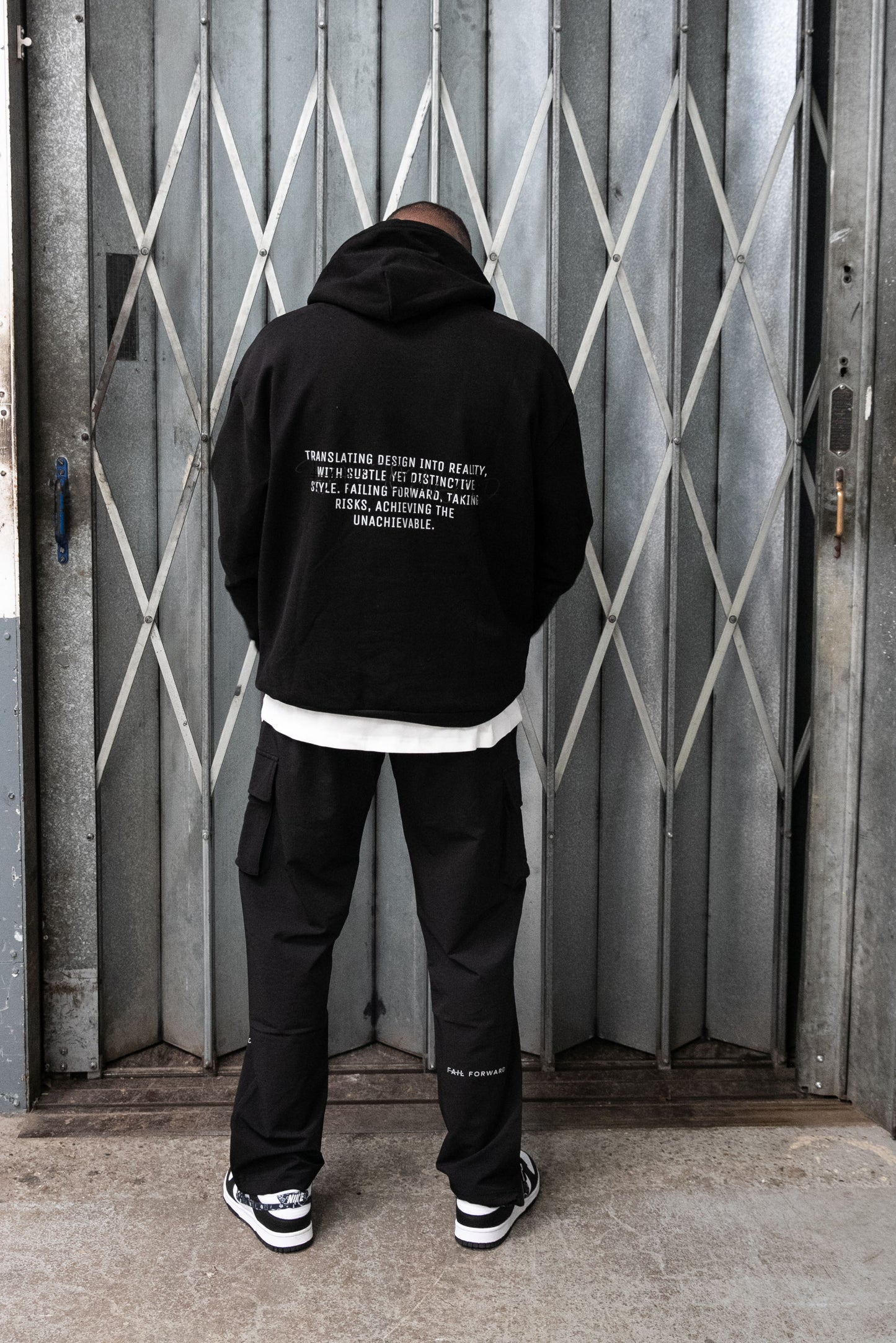 NOIR OVERSIZED HOODY