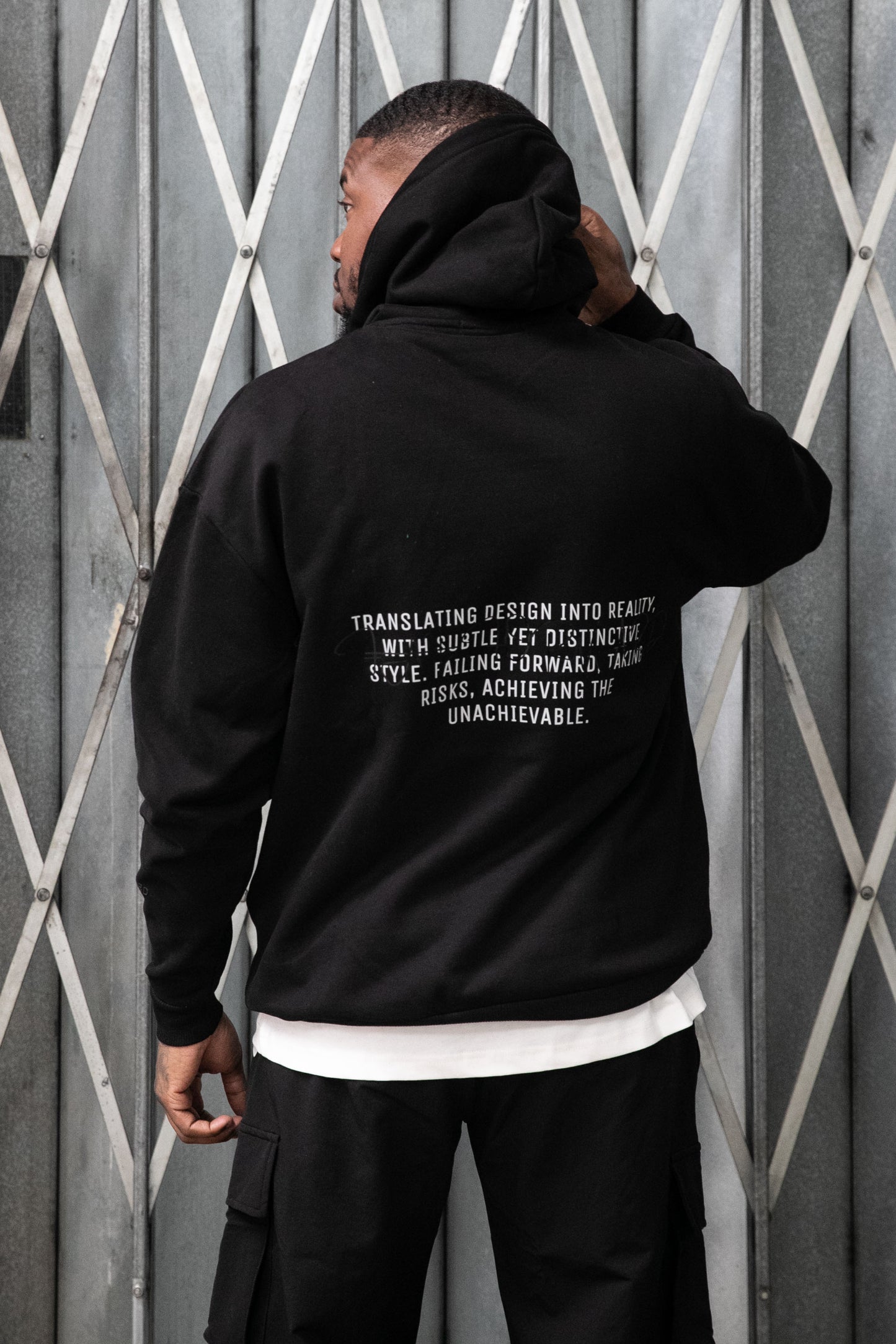 NOIR OVERSIZED HOODY