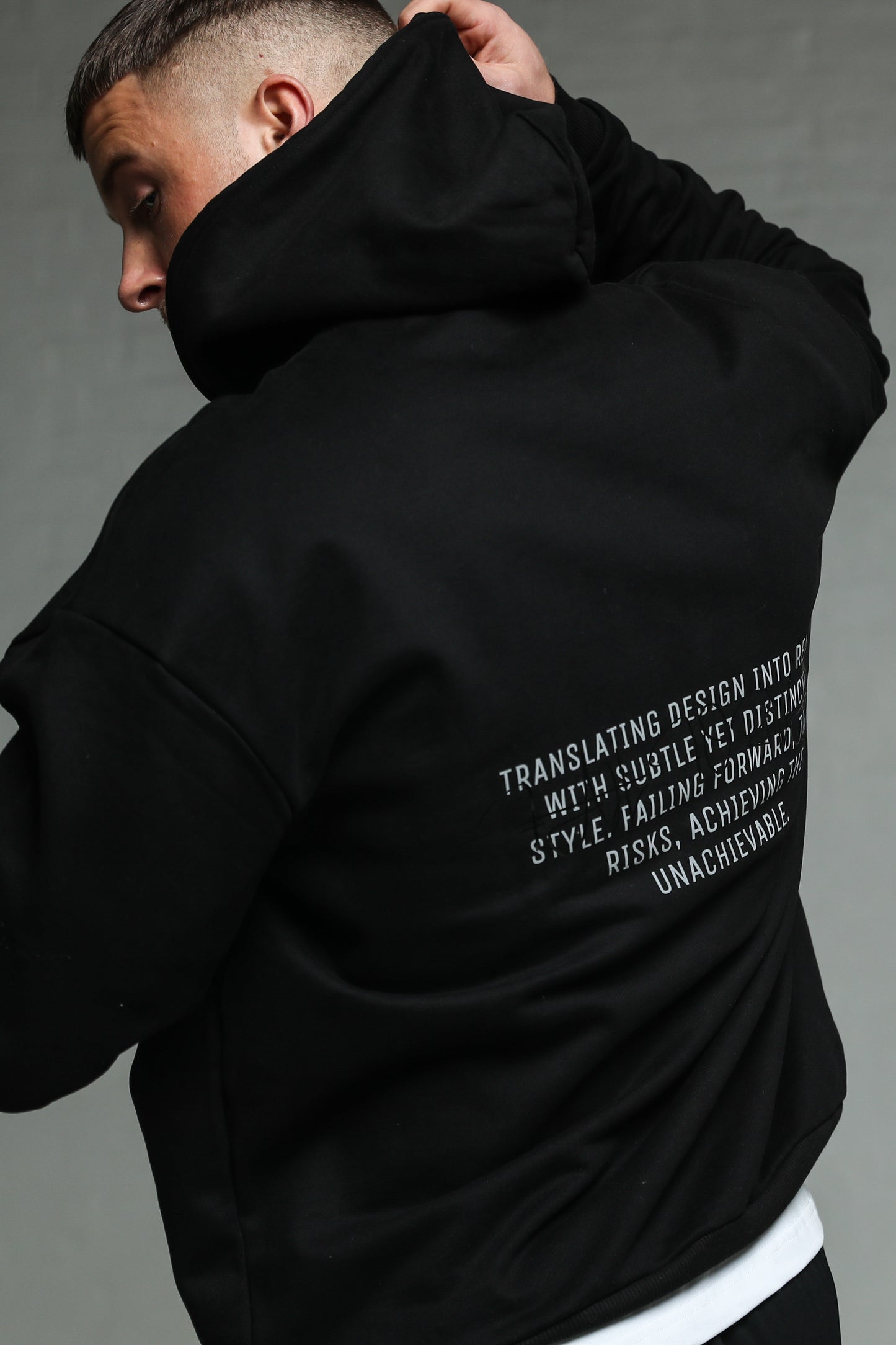 NOIR OVERSIZED HOODY