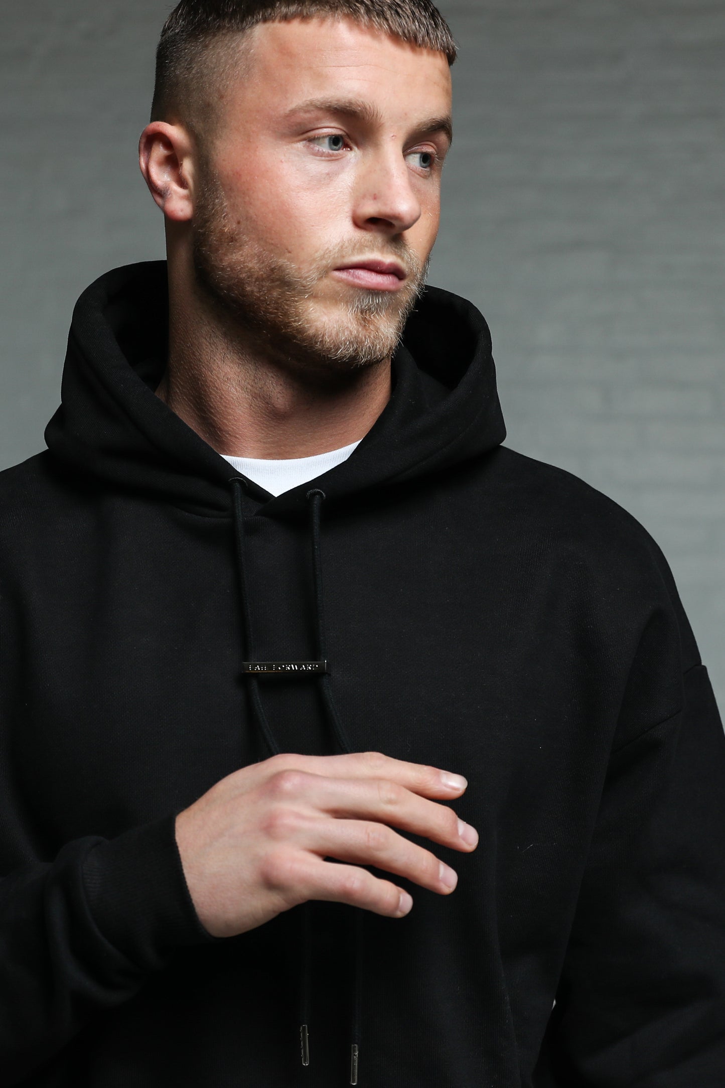 NOIR OVERSIZED HOODY